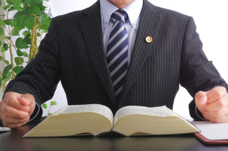 自己破産の99万円はいつまで保有できる？