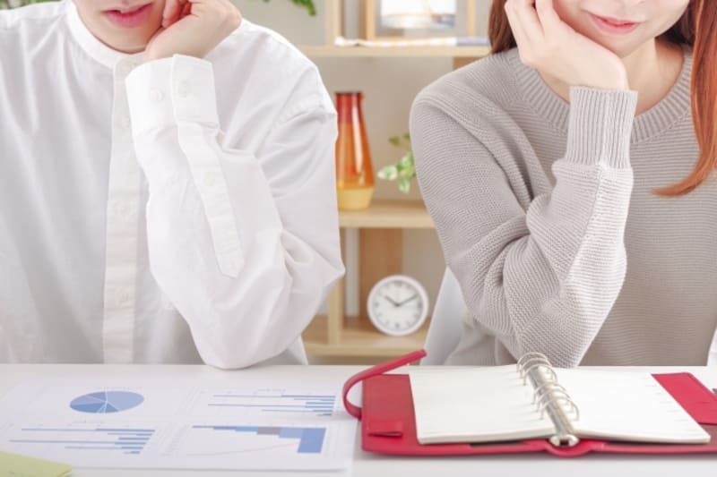 家族に借金があったらどうなる?返済義務の有無と調べる方法・対処法を解説